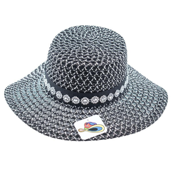 Sombrero con encajes y piedras Swarovski Fantasía en Brillantes